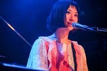 せんせい（Vo, Key）（撮影：にしゆきみ）