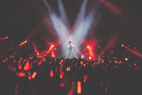 天月-あまつき-「やりたい放題ホールツアー Winter2017～2018」初日公演の様子。（Photo by Tatsuya Kawasaki）