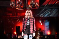 「SWITCHBLADE」レセプションパーティの様子。（撮影：緒車寿一）