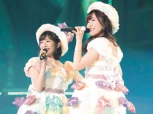 渡辺麻友、指原莉乃。