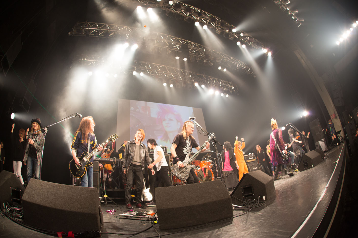 hideバンドセッションの様子。(c)HEADWAX ORGANIZATION CO.,LTD.（Photo by nonfix creative［HIROYUKI UENO / HITOMI KATADA］）