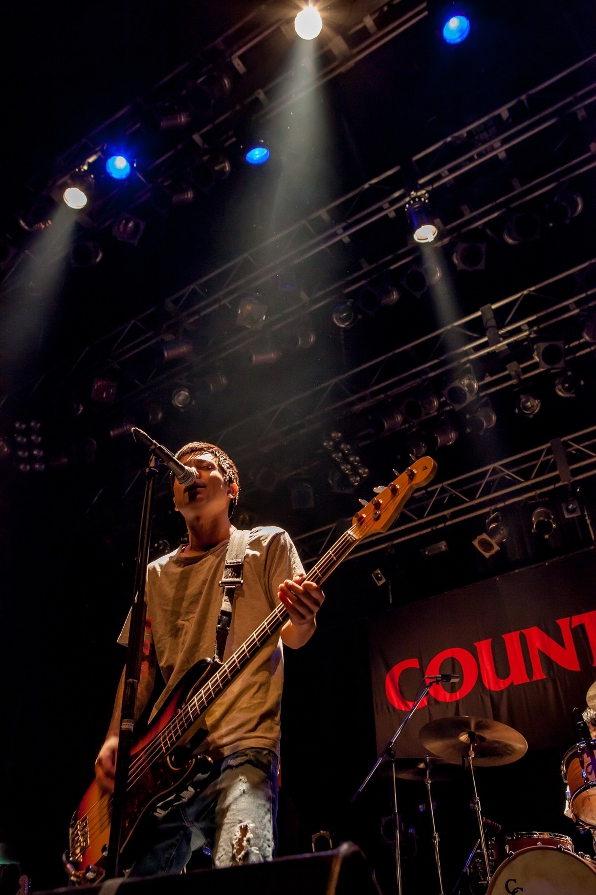 Keisaku “Sit” Matsu-ura（Vo, B）（Photo by Takashi “TAKA” Konuma）