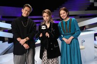 左から今市隆二、加藤ミリヤ、ベッキー。