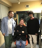 左からSujin、タケカワユキヒデ、K。