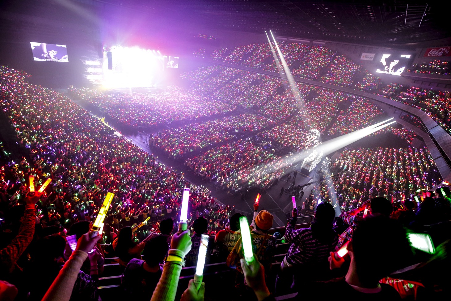 ももいろクローバーZ「ももいろクリスマス2017 ～完全無欠のElectric Wonderland～」さいたまスーパーアリーナ公演の様子。（Photo by HAJIME KAMIIISAKA＋Z）