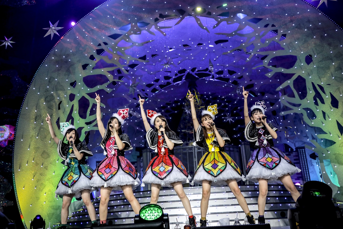 ももいろクローバーZ（Photo by HAJIME KAMIIISAKA＋Z）