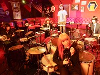 ゆるめるモ！と加藤マニ。