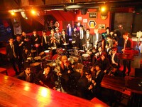 「歩くの遅い犬」ミュージックビデオの撮影現場。