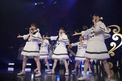 チームしゃちほこ「出張！冬の台場クリスマスライブ」の様子。