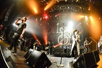 LOW IQ 01 & MASTER LOWと磯部正文（HUSKING BEE）。（撮影：橋本塁[SOUND SHOOTER]）