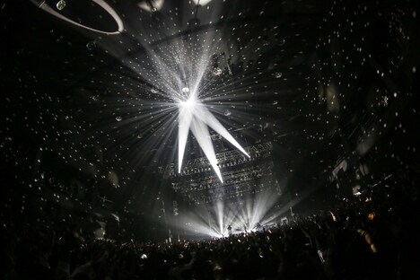 「東京流星群」演奏時の様子。（Photo by Kouhei Suzuki）