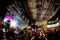 lynch.「THE BLOOD THIRSTY CREATURES」札幌PENNY LANE24公演の様子。（撮影：土屋良太）