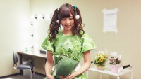 緑だってはじけ隊「GREEN IS POP」ミュージックビデオのワンシーン。