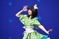 緑だってはじけ隊「GREEN IS POP」ミュージックビデオ制作時のオフショット。