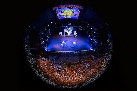 Hi-STANDARD「THE GIFT TOUR」埼玉・さいたまスーパーアリーナ公演の様子。（撮影：半田安政[Showcase]）