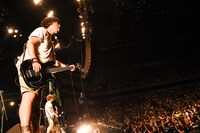 難波章浩（Vo, B）（Photo by Teppei Kishida）