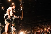 難波章浩(Vo, B)(Photo by Teppei Kishida)