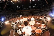 Hi-STANDARD「THE GIFT TOUR」埼玉・さいたまスーパーアリーナ公演の様子。(Photo by Teppei Kishida)