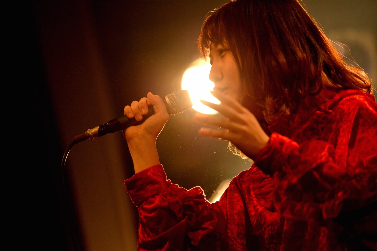 ゆきみ（Vo / あいくれ）（撮影：半田安政[Showcase]）