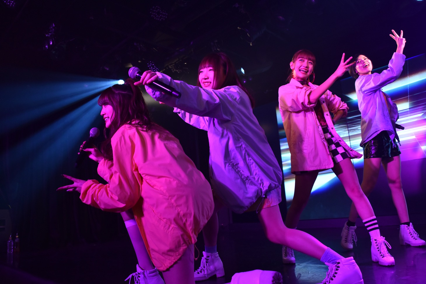 4人でのラストパフォーマンスを行う夢みるアドレセンス。