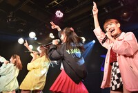 左から京佳、志田友美、山下彩耶、荻野可鈴。