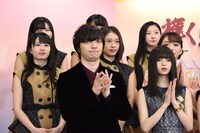 左からつばきファクトリー、三浦大知、齋藤飛鳥（乃木坂46）、杜このみ。