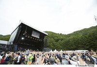 今年行われた「FUJI ROCK FESTIVAL'17」よりWHITE STAGEの様子。