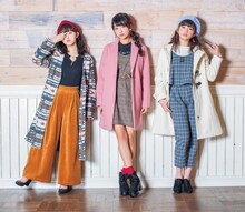 左から伊藤小春（ふわふわ）、奥田こころ、岡崎百々子（さくら学院）。