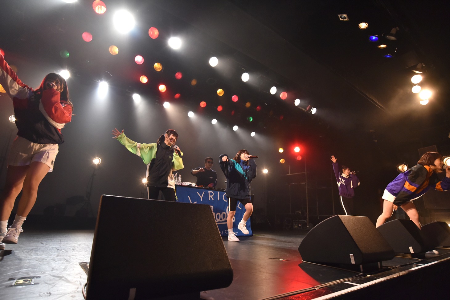 「lyrical school one man live 2017 "TAKE ME OUT"」の様子。