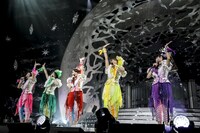 ももいろクローバーZ（Photo by HAJIME KAMIIISAKA+Z）