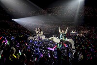 「ももいろクリスマス 2017 ～完全無欠のElectric Wonderland～」さいたまスーパーアリーナ公演の様子。（Photo by HAJIME KAMIIISAKA+Z）