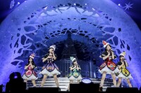 ももいろクローバーZ（Photo by HAJIME KAMIIISAKA+Z）