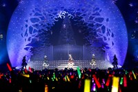 「ももいろクリスマス 2017 ～完全無欠のElectric Wonderland～」さいたまスーパーアリーナ公演の様子。（Photo by HAJIME KAMIIISAKA+Z）