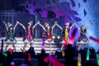 ももいろクローバーZ（Photo by HAJIME KAMIIISAKA+Z）