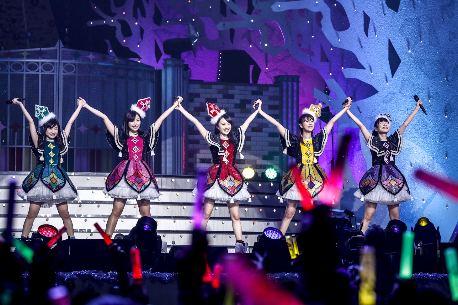 ももいろクローバーZ（Photo by HAJIME KAMIIISAKA+Z）