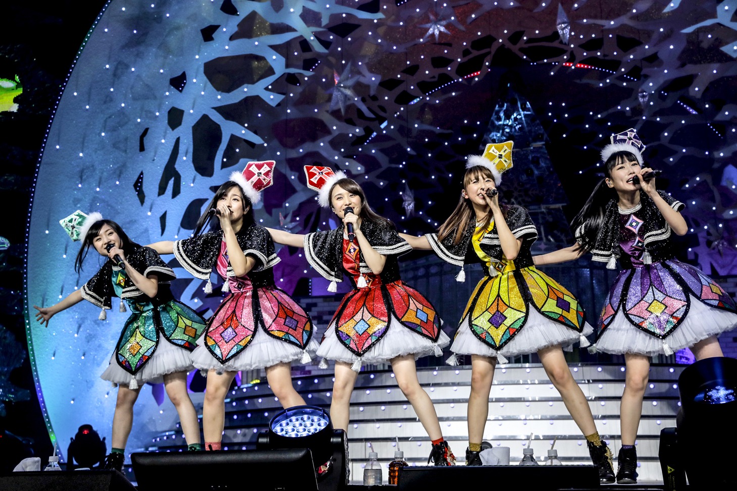 ももいろクローバーZ（Photo by HAJIME KAMIIISAKA+Z）