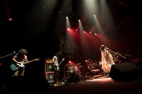 大森靖子のライブの様子。（Photo by Masayo）