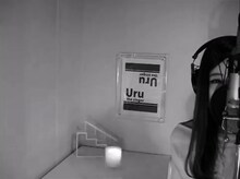 「Uru 1st ALBUM『モノクローム』リリース記念動画」のワンシーン。