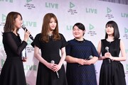 左から桜井玲香、松村沙友理、富田望生、生田絵梨花。
