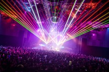 WANIMA「1CHANCE NIGHT ～来年は戌年!! ワンワン吠えて、ワンチャンばい!!～」東京・新木場STUDIO COAST公演の様子。（撮影：瀧本 JON... 行秀）