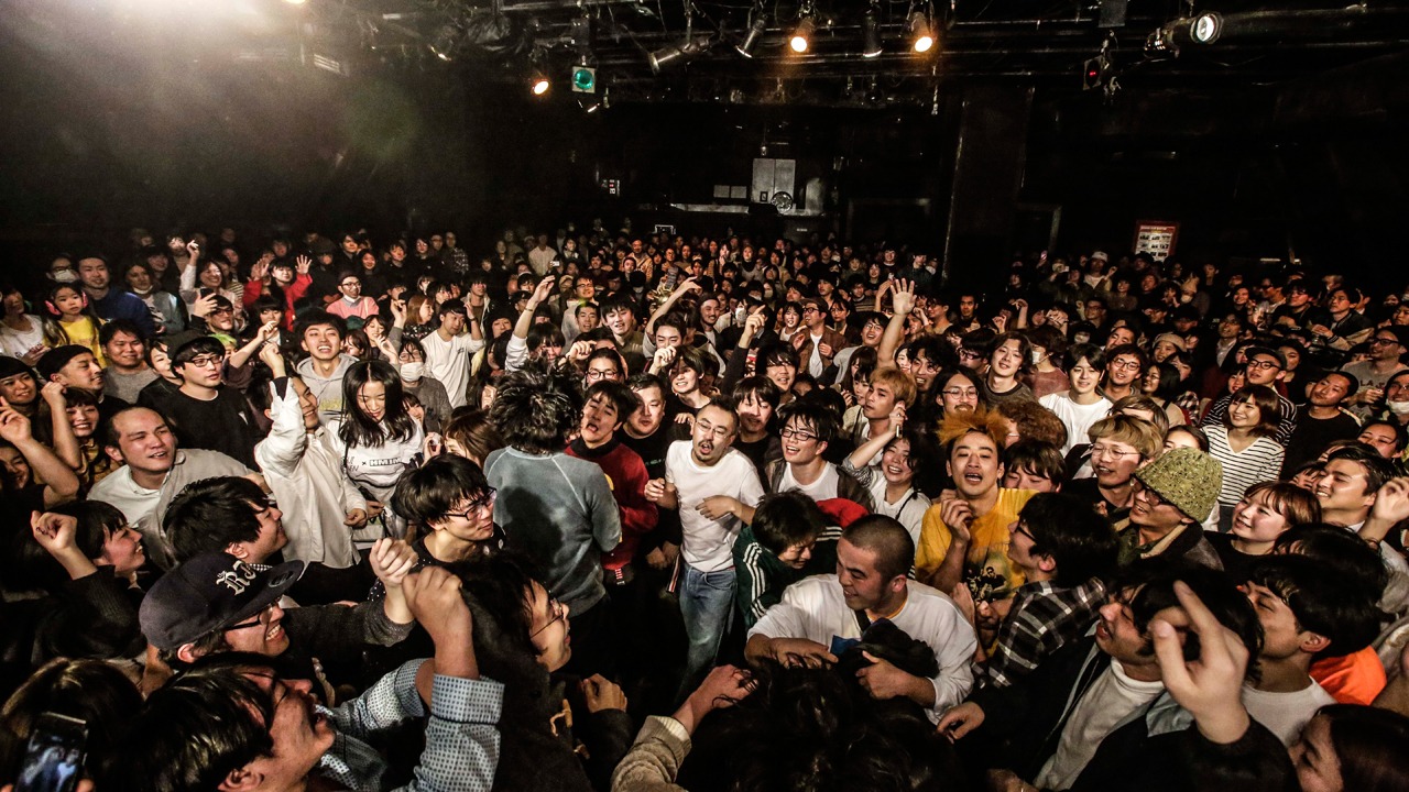 フロアに降りるどついたるねん。（Photo by yuka jonishi）
