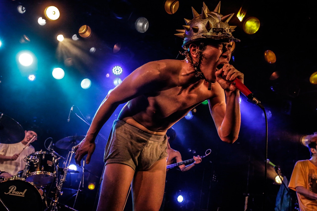 ワトソン（Vo, Dr）（Photo by yuka jonishi）