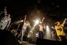 どついたるねん「どついたるねん シングル発売記念 渋谷クアトロ無料ライブ ～ガチ☆BOY～」の様子。（Photo by yuka jonishi）
