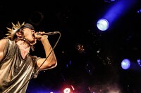 ワトソン（Vo, Dr）（Photo by yuka jonishi）