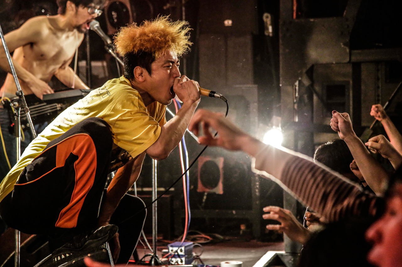 山ちゃん（Vo, B, Key）（Photo by yuka jonishi）