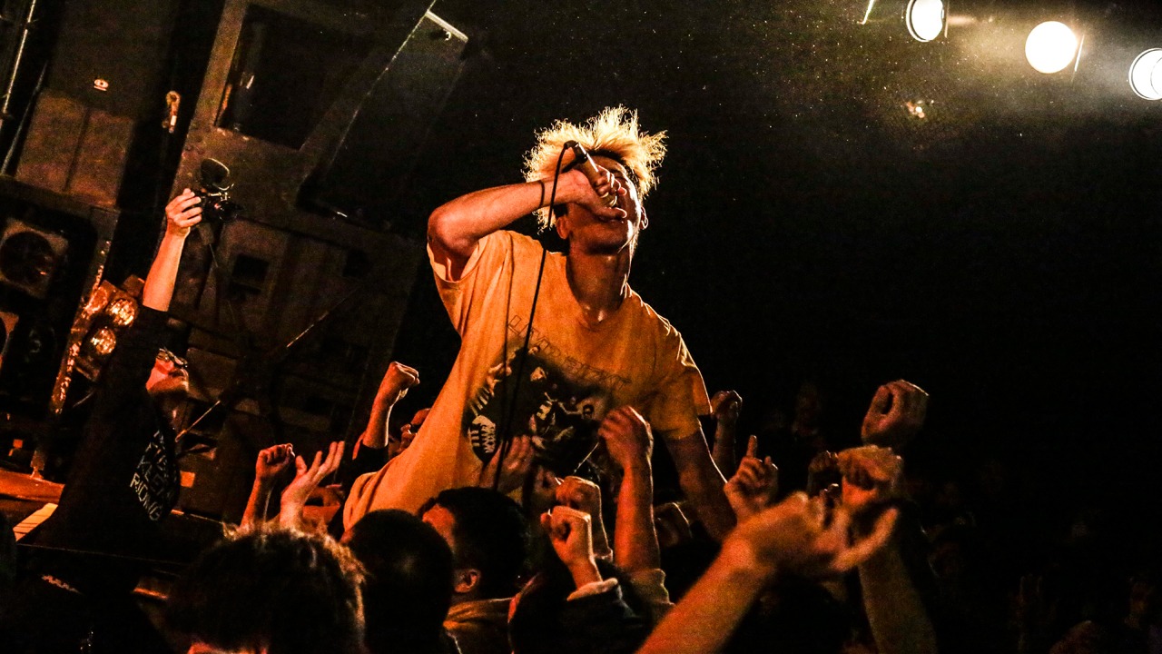 山ちゃん（Vo, B, Key）（Photo by yuka jonishi）
