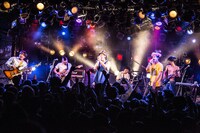 どついたるねん「どついたるねん シングル発売記念 渋谷クアトロ無料ライブ ～ガチ☆BOY～」の様子。（Photo by yuka jonishi）