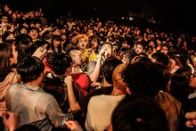 フロアに降りるどついたるねん。（Photo by yuka jonishi）