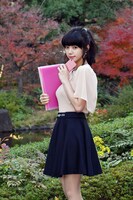 ドラマ「年の瀬 変愛ドラマ『暇なJD・三田まゆ～今夜、私と“優勝”しませんか▼～』」キービジュアル