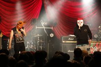 サイプレス上野とロベルト吉野。（撮影：中島たくみ）